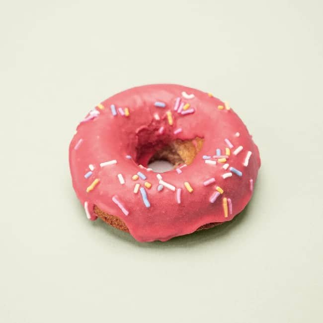 Vanilla and chocolate donuts ,two- pack